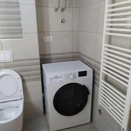 Apartman *